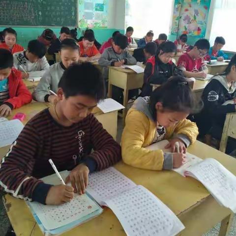 林书学校六年级二班＂炫彩童年，书韵飘香＂每日阅读书写活动剪影