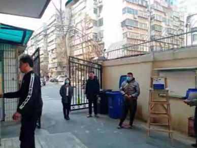 路灯“失明”社区协调修复