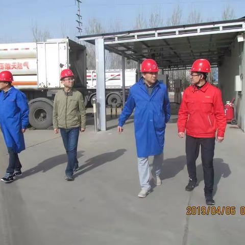 市市场局邢怀忠副局长带队检查特种设备安全