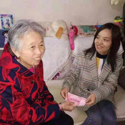 重阳慰问困难户 浓浓关怀暖人心