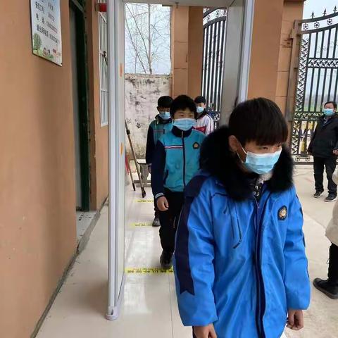 鄄城县董口镇联合完小疫情防控演练