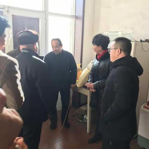 区卫计局包村领导深入马庄村开展节前走访慰问