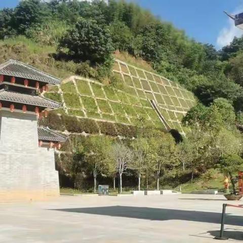 垃圾不落地           建瓯更美丽              ——四（3）中队雏鹰假日活动