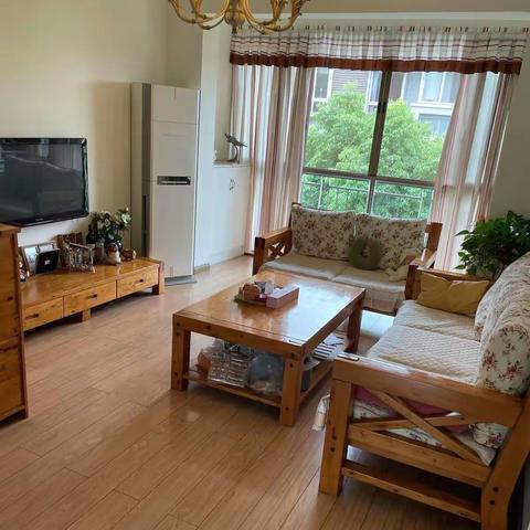 ⭐️轰动眉山！！！领地凯旋帝景6跃7跃8带2个花园78.8万，产权104，实际160标准三房二厅二卫，看房热线🔑V67204