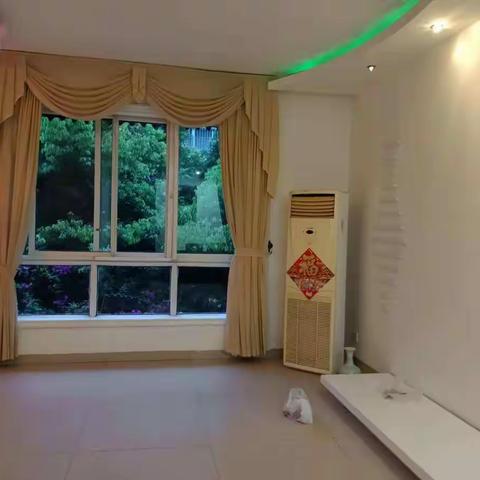 🌟🌟世家健康花园  产权120平中庭，3/2/2 精装，低总价 44.8W拎包入住，免费停车  V67204