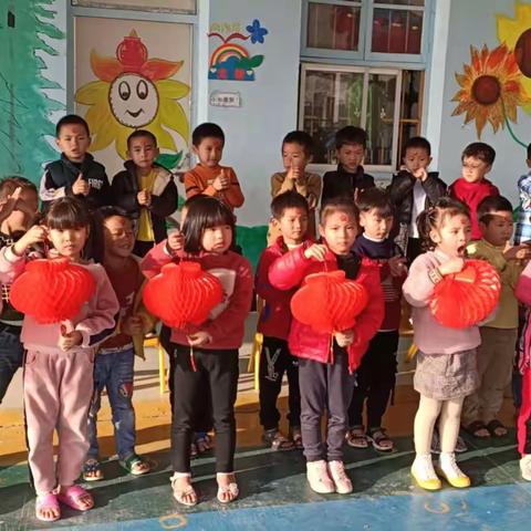 梅岭镇下傅小学附属幼儿园全体师生给大家拜年啦！祝大家新年快乐，大吉大利！身体健康，万事如意！