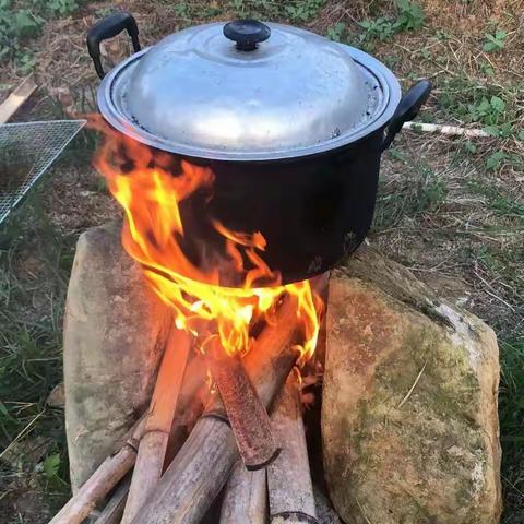 秋天，是该来一场露营了吧