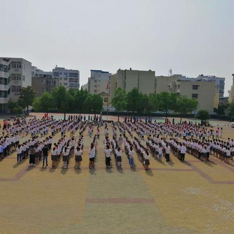 “迎接少代会， 争做好队员”——记凤阳县实验小学老校区一年级新生入队仪式