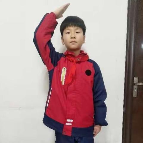 “争做新时代好队员，学习少先队知识”———凤阳县实验小学老校区举行主题升旗仪式