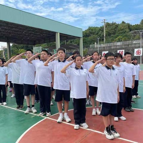 学会生存、学会关心—麓外C2212素质教育训练