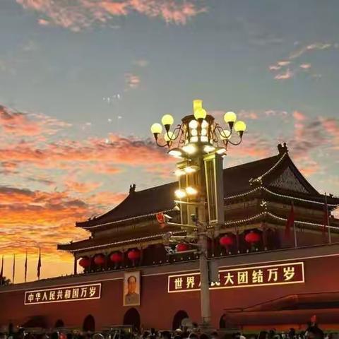 云南昌乐实验中学 国庆课程 初二六班 张佳悦