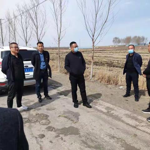 平洋镇组织骨干代表视察人居环境整治工作