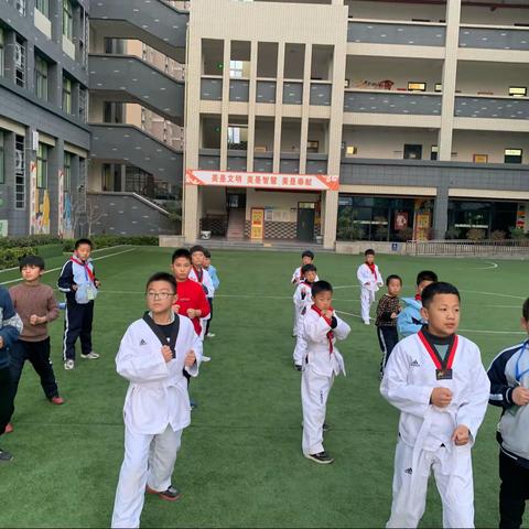 洛阳高新区第二实验学校跆拳道社团