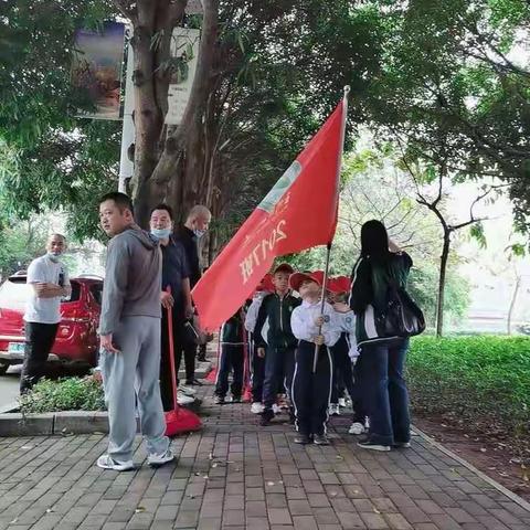 学习雷锋精神，从小事做起，与文明握手——东环小学2017班主题活动