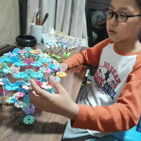 四年级下册科学小实验之点亮小灯泡