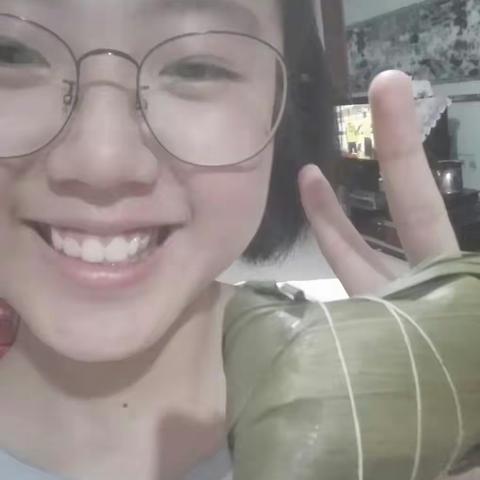 自己动手，粽香更浓 ——窦妪二中号召学生端午节体验包粽子
