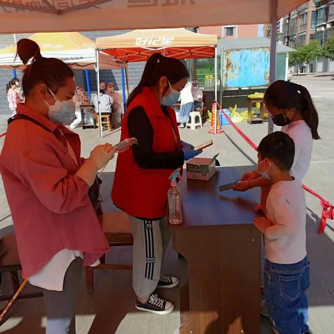 北街居委会巾帼力量助力疫情防控