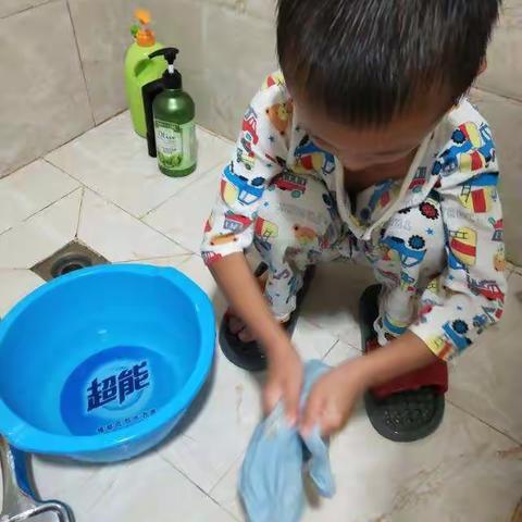 我是自理小能手（朱泳膨）