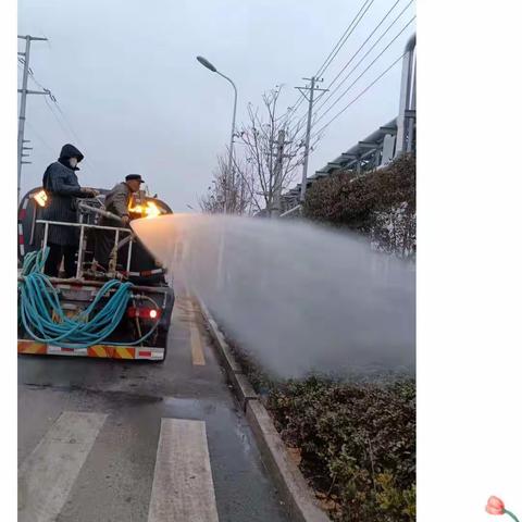 绿化返青浇水忙，打好养护“第一仗”