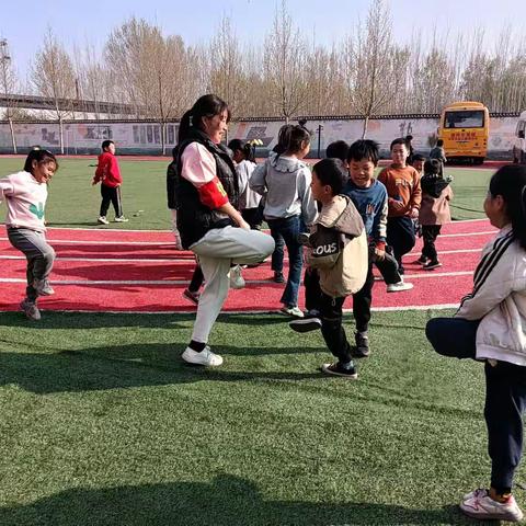 关爱学生，幸福成长——曲周县侯村镇第四中心小学