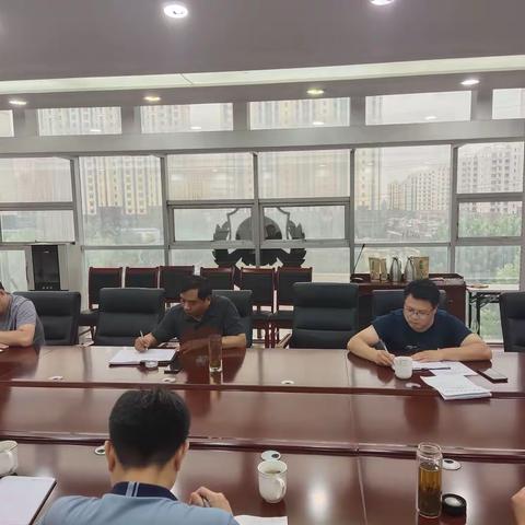 区城管局综合行政执法大队召开环境综合整治工作推进会议暨中队长工作例会