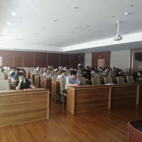 市营商局召开全体党员大会——学习培训十九届四中全会精神、宣讲专题党课《中国自信和中国抗疫的历史担当》