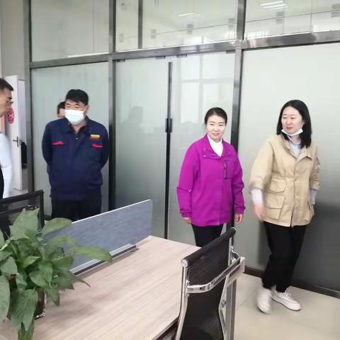 新尊府物业向周边小区物业互相交流 观摩学习促进提升开展物业企业文化