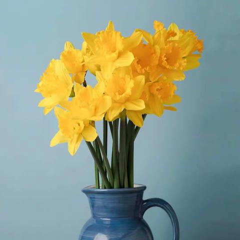 一声声问候温暖人心，一声声祝福传递深情——市政府党组成员梁考绩慰问困难党员