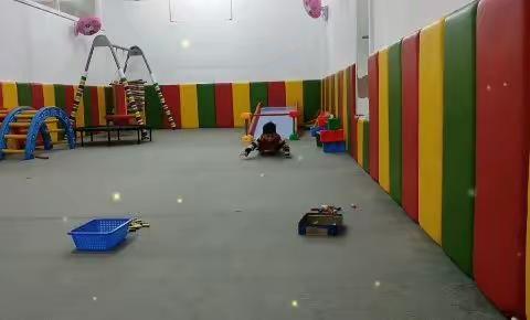 昕昕在“趣童部落”～感统初阶班第二阶段第17次课（2021.1.10）～