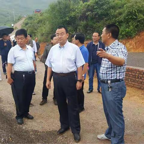 围绕扶贫抓党建、抓好党建促扶贫———陈家庄村党建“四个一工程”