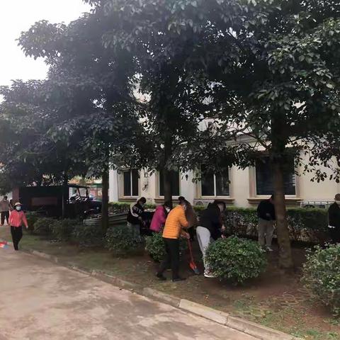 迎新春，场部社区开展环境卫生整治活动