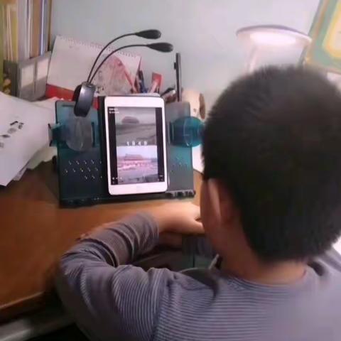 白塔岭小学三年级二班赵智博