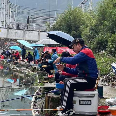 棒材厂举办“学思践悟新思想 砥砺奋进新征程”职工钓鱼比赛