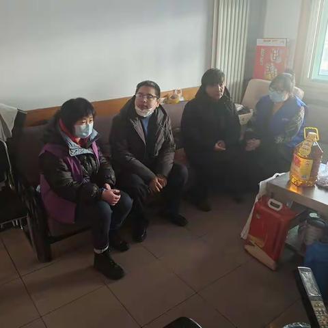 居民网格警察一家亲，关心有爱一家人