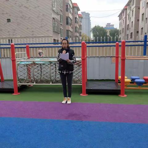 中宁县天仁幸福城幼儿园“五星红旗，我为你骄傲”器械操表演圆满结束