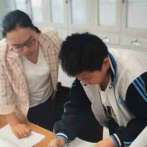第24期 在磨砺中成长，做幸福语文人——闫军凤“名师＋”研修共同体【张丹英研修专栏】