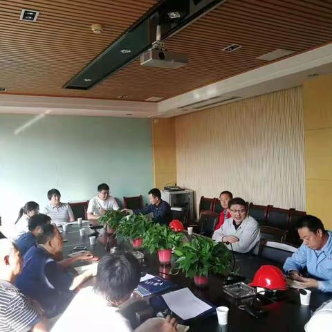 “防风险、保安全、迎大庆”秦汉新城应急管理局与省级专家组检查危化企业安全生产工作