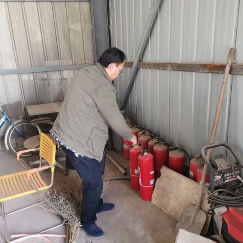 秦汉应急局持续开展危险化学品安全生产大检查