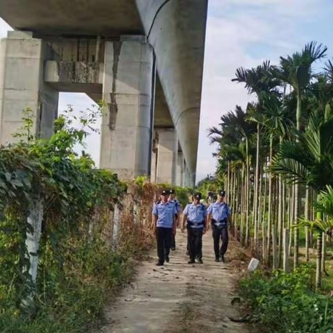 海棠区铁路联防队开展全国“两会”期间铁路安全巡防工作