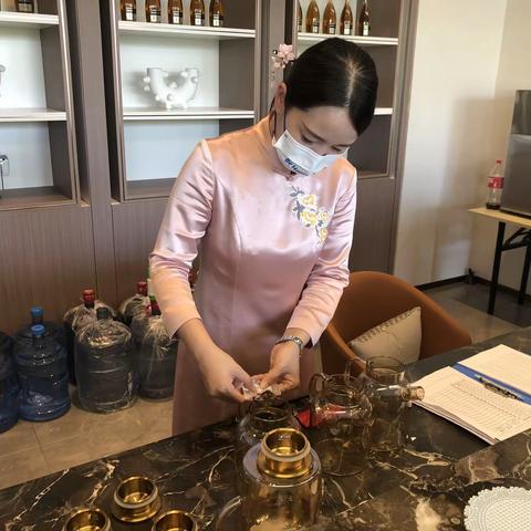 走优质服务路，做行业先锋人，住友物业，为您成就品质生活，回忆7月