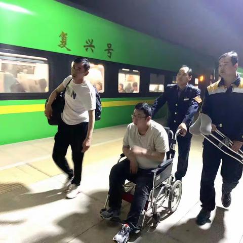“一线党旗红，攻坚当先锋”子长车站雷锋精神在延续