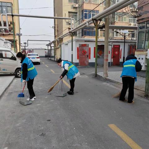 纱厂办开展“周五清洁日”清洁行动