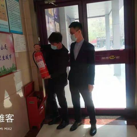 中山街道各社区开展消防安全隐患排查工作