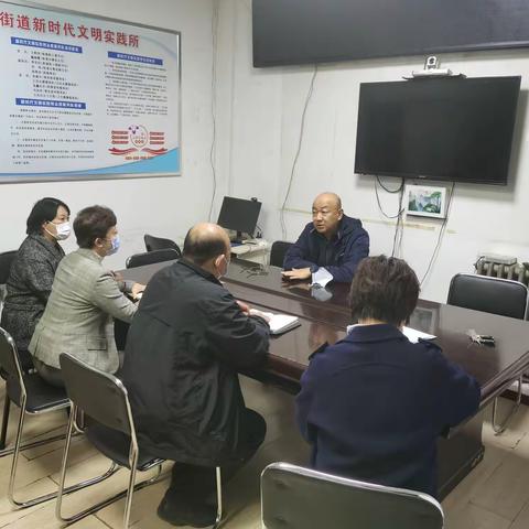 香坊区委副书记曹清亮 深入王兆街道督导检查疫情防控工作