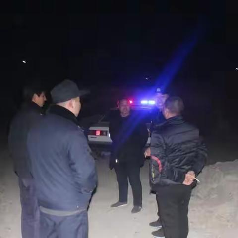 火石营派出所除夕对辖区在逃人员开展抓逃、劝投工作，对加油站、旅馆等重点场所安全大检查。
