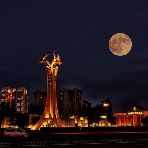 本年第一轮超级月亮