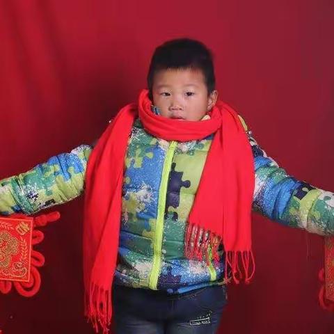 朵朵三班王世川我是一个活泼可爱帅气的小男孩，我喜欢做游戏和篮球！
