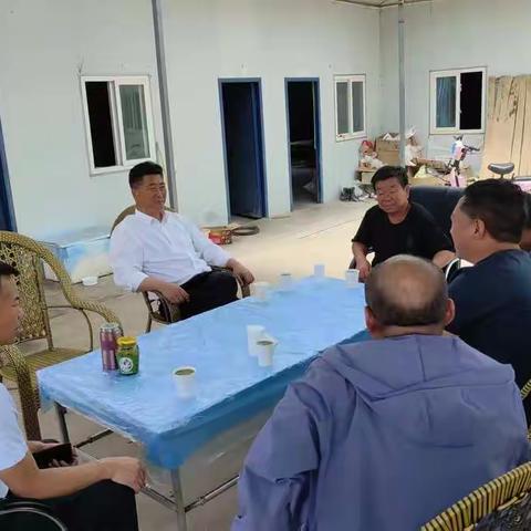 县委书记格勒多吉赴虾拉沱镇调研指导工作