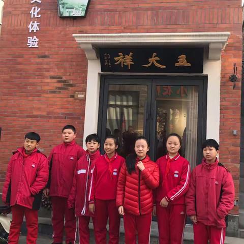 601班走进五大祥旗袍文化体验馆