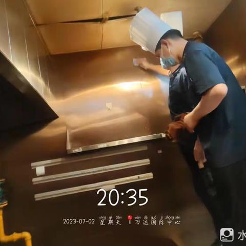 万达鸭房大扫除